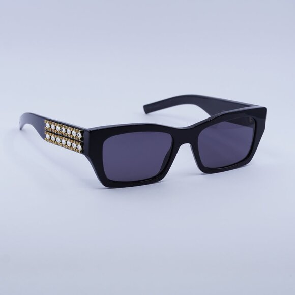 🕶️ New Givenchy GV40077I 01A Sunglasses - Shiny Black and Studs Frame - Picture 3 of 9